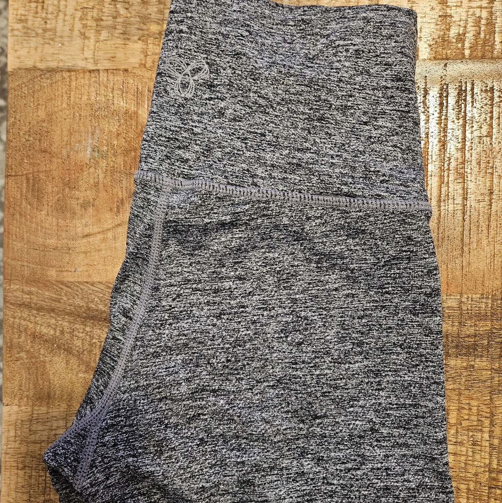 TNA leggings
